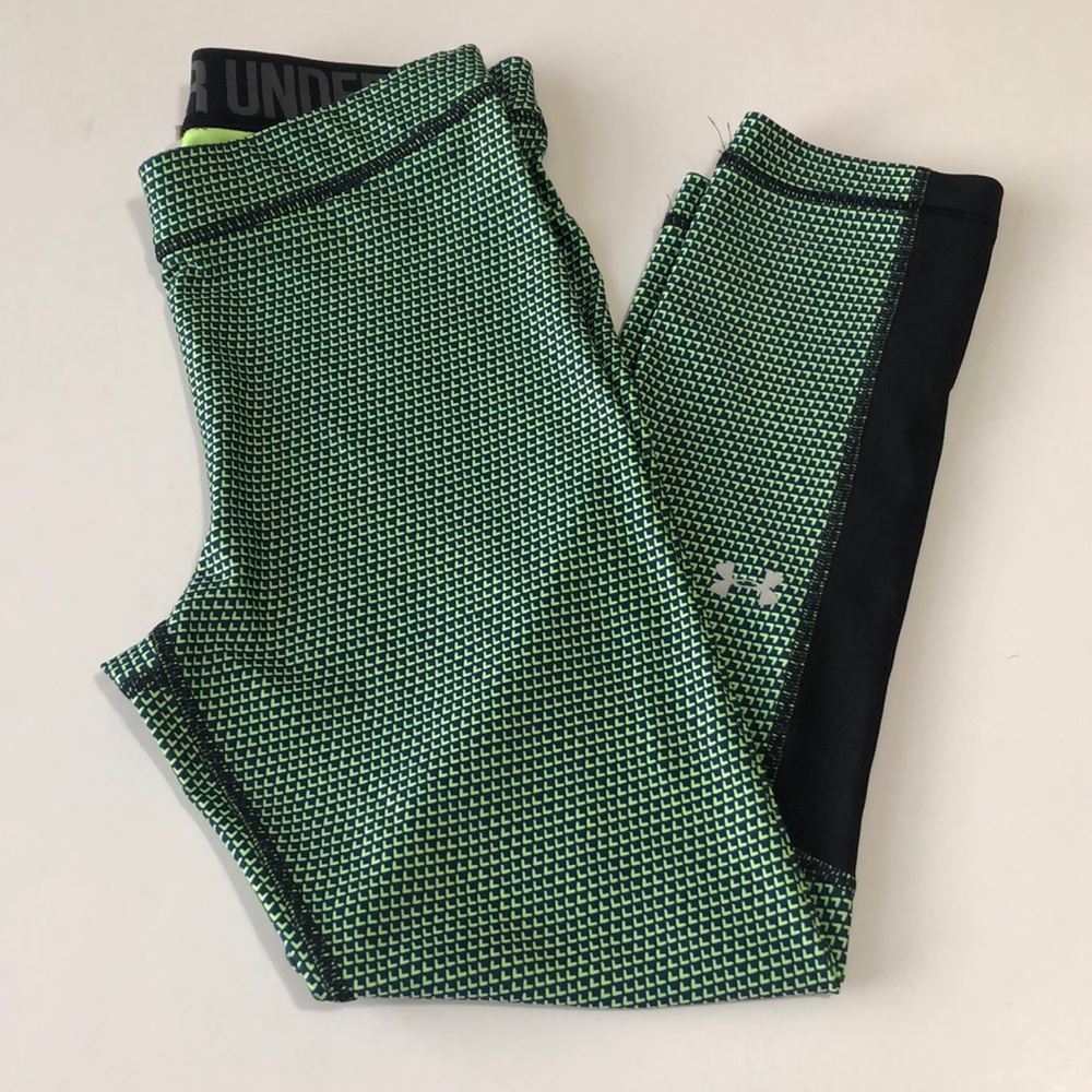 Woman’s Green Under Armour Capri Running Tights